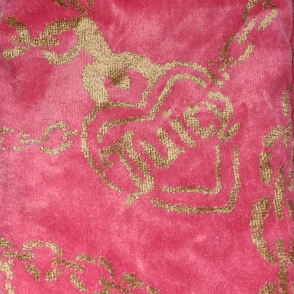 Juicy Couture Pink Towel Set with Gold Accents
